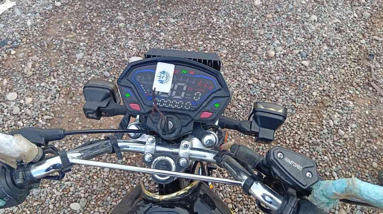 نامي بروتو موديل 25
وضع ابلادي كله شرط 
محرك 150
محرك مامفتوح 
كهربائيّات كله شغاله 
سعر خاص مفتوح 
المكان ازاب قريه شميط 
***********
