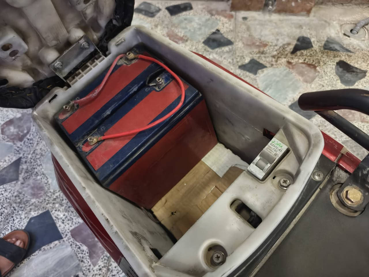 سلام عليكم دراجه شحن نوع SLP 2025
دراجه 5بطاريات 
نظام P
سرعه 50حقيقي 
سعرها ٤٠٠وبيها مجال بسيط 
رقم الهاتف تواصل واتساب ***********
