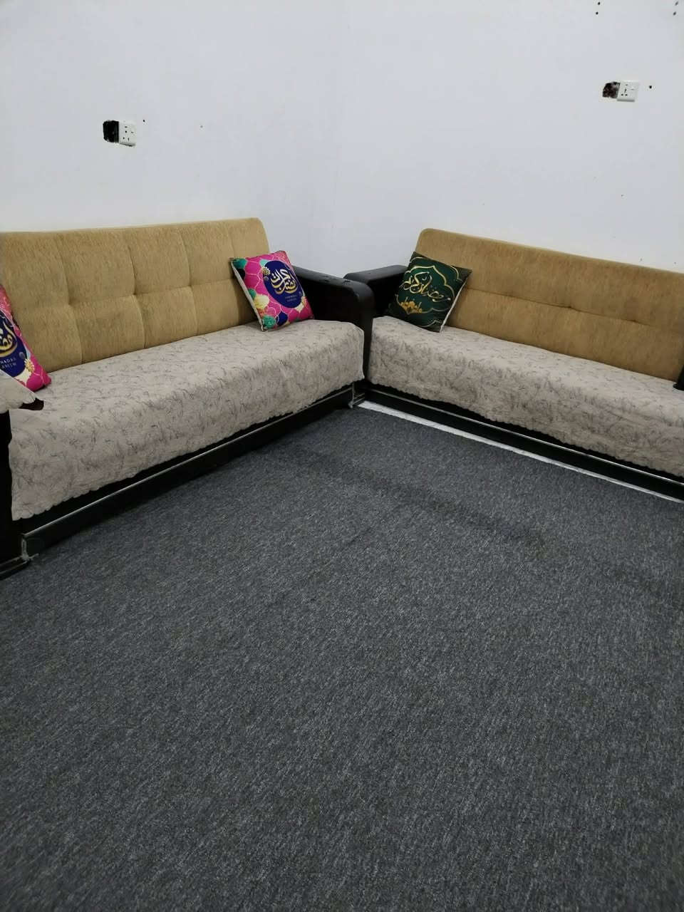 هذني قنفات ثنين كبار وثنين مقعد واحدسعر 100
جربايه 25
قبلوات مكانهن


**إذا كنت صاحب هذا الإعلان وتريد حذفه لأي سبب، رجاءا أرسل رسالة إلى الدعم الفني**