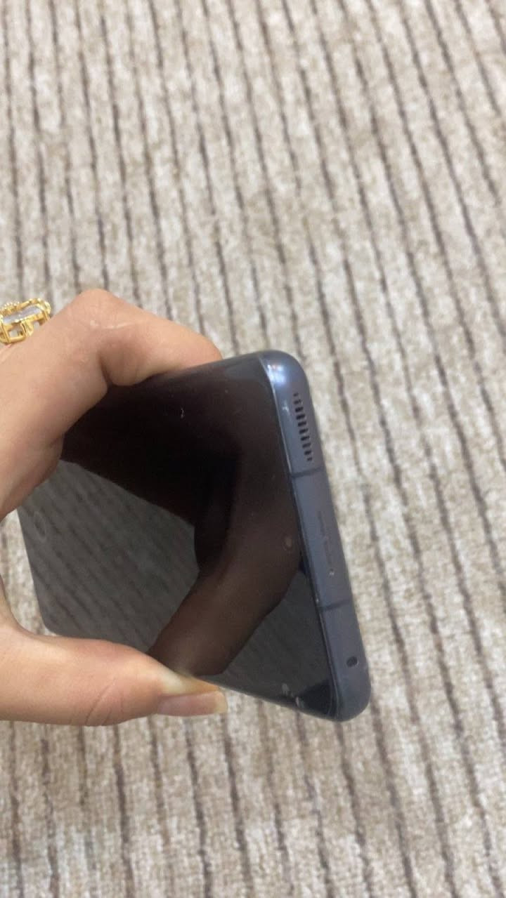 موبایلی شاومی 12جۆریی ئاسایی بی برۆیە رام 8ی 256بی ئەشیایە هه وا نادات پشت و شاشەی زۆر خاوین و بی شووخته تەنیا ئیتارەکەی کەمیک ئەکەر کال بوونەوەی هه بی دەنا بی گیشەیە نرخی 270هه زارە لە هه ولیرم أربيل, العراق


**إذا كنت صاحب هذا الإعلان وتريد حذفه لأي سبب، رجاءا أرسل رسالة إلى الدعم الفني**