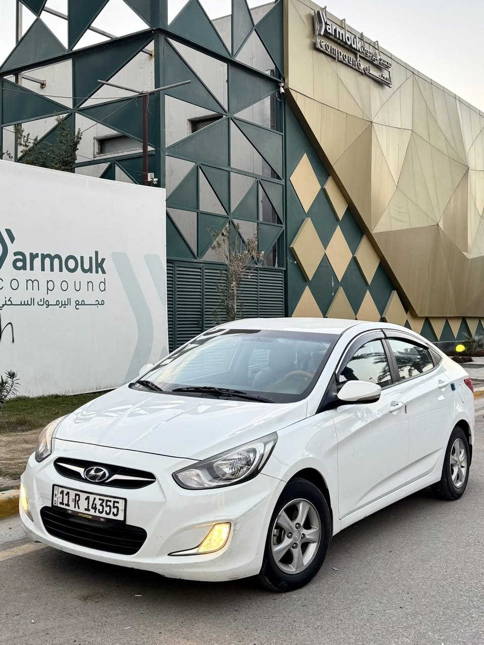 السلام عليكم ورحمة الله وبركاته 
اللبيع أكسنت خليجي  
الموديل 2014
مكفوله من الصبغ والضربة
تحكم ستيرن
محرك 1600
ويل گب گروم
أشاير بالمري 
تبريد ثلج تدفئة
تايرات جديدة
ماشية 66 حقيقي
سياره جاهزه وأستعمال شخصي بعدها بوضع الشركة
بأسمي رقم بغداد الجديد تحويل ثاني يوم سنويه 2029 تاريخ صلاحية
السعر وبيها مجال 112 بيها مجال بسيط  !!
مكان السياره بغداد اليرموك اربع شوارع
رقم الهاتف / ***********
