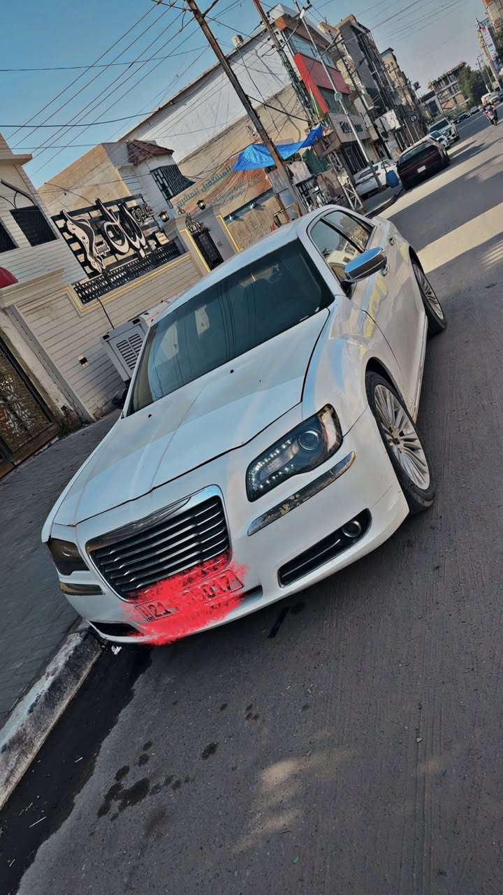 سلام عليكم اوباما 2014 محدثة 20  بدون كصة بدون كصة مكينة 5700 هيمي مكينة جديدة لوك 
مجرد بيها رشاات صبغ لان خليجية سيارة جديدة وجاهزة عوزها ملاحضات بصيطة مثل الحدادة يرادلها شوي ترتيب الباب مال سايق بي طخة بصيطة والباقي جاهزة مكفولة سرقة عشاير كلشي مضمون للبيع او مراوس ب احدث سعر 62 بيها مجال بصيط 
مكانها بصرة ***********
