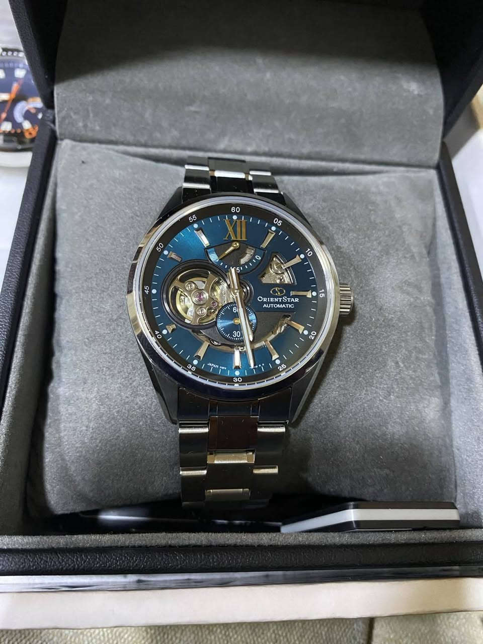 Orient Star Contemporary
ساعه ماركه اورينت ستار فخامه الياباني مع كامل مرفقات
ماكنه اوتوماتيك و تكويك 24 حجر
جام زفير ضدالخدش ARD
 كيج باور رسيف 50 ساعات
قطر 41
لون مينا نادرا
نضافة تام
سعر 430 $
توصيل موجود


**إذا كنت صاحب هذا الإعلان وتريد حذفه لأي سبب، رجاءا أرسل رسالة إلى الدعم الفني**