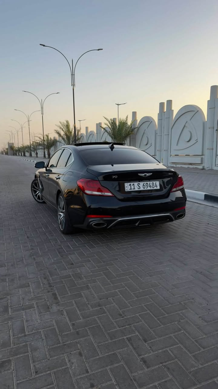 للبيع جنيسيس g70 
2020 
6 سلندر توين تيربو  3.3T 
تو ويل اكسل 
فول مواصفات اعلى موصفات برستيج 
كامرات 360 
حساس امامي خلفي 
نقط عمياء 
مري شفط 
مري ليله 
تبريد امامي خلفي 
تسخين وتبريد كشنات 
كشنات جلد 
خزن ميموري للكشن السايق 
كشن السائق يتغير حسب مود القياده 
موصفات هواي بيها والي جاني جنيسيس يعرف شنو برستيج 
حادث السياره موضح بل صوره قبق الصندوق طايح عليه شي وشوي من الجاملغات موضح بل صوره واجه بيها كلير من امريكا يعني صبغ 4 قطع  
رقم بغداد مشروع وطني بسمي 
وسعر السياره 170ورقه وبيها مجال  للشراي 
***********
