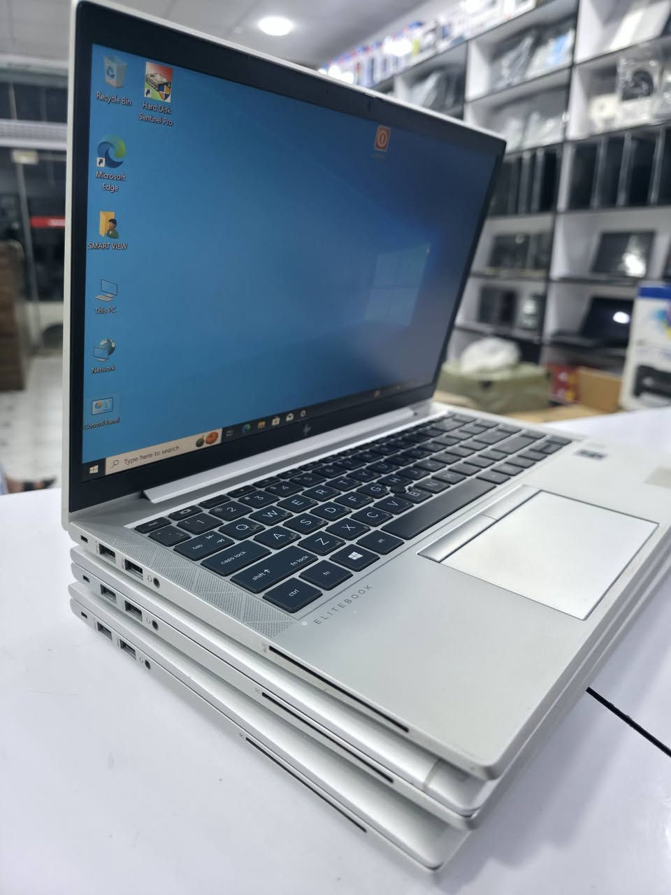 💻🔥 عرض مميز على لابتوب الجيل العاشر 
#توفر_حديثا_لدى_مكتب_سمارت_فيو
---
HP EliteBook 840 G7 – معالج i5 الجيل العاشر
🧠 الذاكرة العشوائية: 8 جيجابايت
💾 التخزين: 256 جيجابايت SSD
🖥️ الشاشة: 14.1 بوصة
🎮 كرت الشاشة: داخلي انتل 4 جيجابايت
💰 السعر: 345 ألف فقط ✅
---
✨ ملاحظات
✨ نظافة 98%
🛡 ضمان شهر كامل
🔁 استبدال بنفس الموديل عند حدوث أي مشكلة
---
🎁 الملحقات المرفقة
🔌 شاحن
🎒 حقيبة
🖱️ ماوس
---
🚚 توصيل لجميع المحافظات
💵 سعر التوصيل: 5 آلاف فقط
---
📞 للاتصال والاستفسار
📱 *********** – اتصال
💬 *********** – واتساب

📍 الأنبار – حديثة – بروانة – قرب مدرسة نهر دجلة
#مكتب_سمارت_فيو
