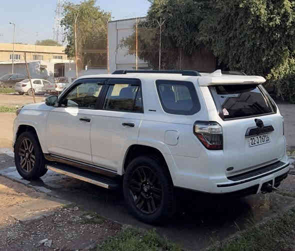 السلام عليكم للبيع فور رنر امريكي لمتد تو ويل موديل 2021 فول مواصفات بدون نقص حادثها موضح بصور السياره 5 راكب  السعر310$  يعني 3دفاتر و10 اوراق فقط بيع فقط اتصال ***********
