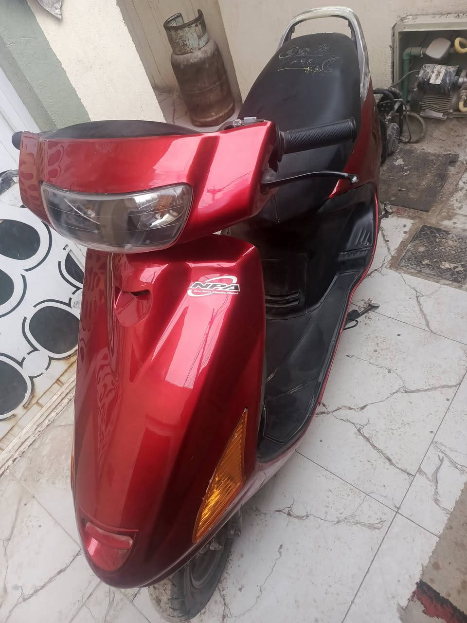 فراشه نثيه للبيع نضافه فول مكينه شلعه كلشي شغال هندر وسلف عايزه بس باتري سعر 450 وبيه مجال للشراي عنوان نداء واتساب متواجد ***********
