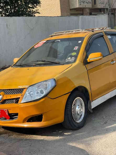 جيلي 2011 سياره حلوه وجاهزه ابيع بدون راعي اتكفل سرقه وعشاير سياره مكينه ستوه خيط بخار قليل بدون تنقيص كير جديد حداديه جديده تخم تاير جديد باتري جديد عبوه مال فيت بم جديد بلكات نوزلات بخاخات كله جديد كهربايات كله جديده ماناقصه برغي واحد 
مكان سياره دوانيه الحمزه شرقي 
رقم تليفون ***********
سعر 11 وبيه مجال حك جيه
