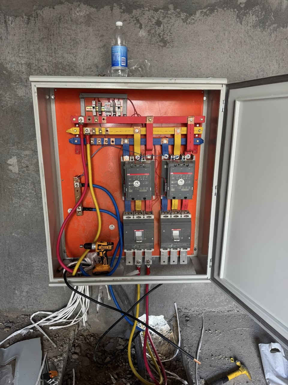 مهندس مهند
تاسيسات كهربائية
بوردات كلاسك 
بوردات ats
بوردات بروتكشن مولدات
منظومات كشف الحرائق 
*********** 
مهندس مهند
