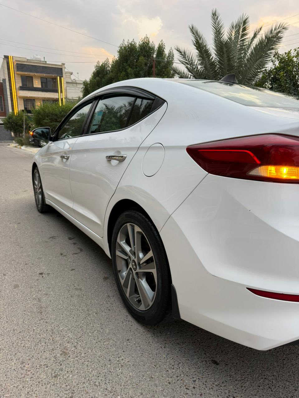 هونداي النترا خليجي 
موديل 2019 سوبر
رقم بغداد 
اسبيرها مانازل
ماشيه 113 كيلو 
المواصفات :
بصمة 
دخول ذكي 
‏‎سلايت روف
‏‎تبريد قطعتين  
‏‎محركً2000 دوش
‏‎ثلاث وضعيات قياده(sport+Normal+Eco)
يدات نيكل اصلي
اشاير بلمراية
مري شفط
داخل بيجي
حساس امامي و خلفي وكامرا

🔺السعر 157 وبيها مجال ..
***********
بغداد / حي الحسين
