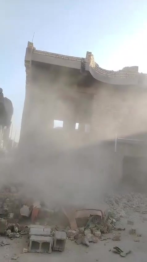 السلام عليكم يوجد لدينا كادر تفليش البيوت وقلع الاراضي و قص الرباطات وحفر جرف وقطع البيوت وتگشير الجذران با نسب السعار بغداد فقط يوجد واتساب اتصل وبخدمتك ***********
