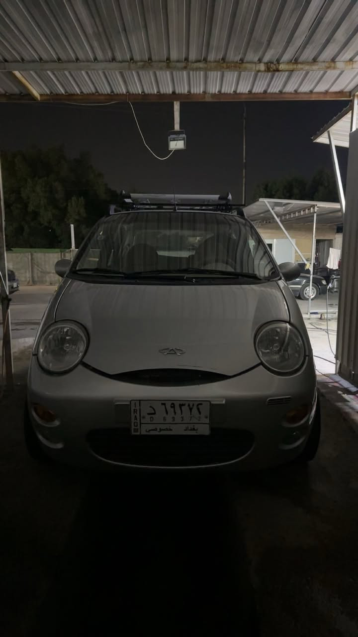 كيو كيو  للبيع موديل ٢٠١٠ نظيفة جداً مكفولة من الضربة والصبغ ماشية ٥٧ الف حقيقي السيارة على ايدينا استلام شركة  كهربائيات كلها شغالة ويل كب و تخم تاير تبريد مكينة وكير جدد مامفتوحات كير اوتوماتيك مبدل بيها صدر جديد واذاين ومنظومة جديدة  بالكارتون ومسويلها ادامه قبل اسبوع 
مكانها السيدية او تقاطع درويش 
***********
