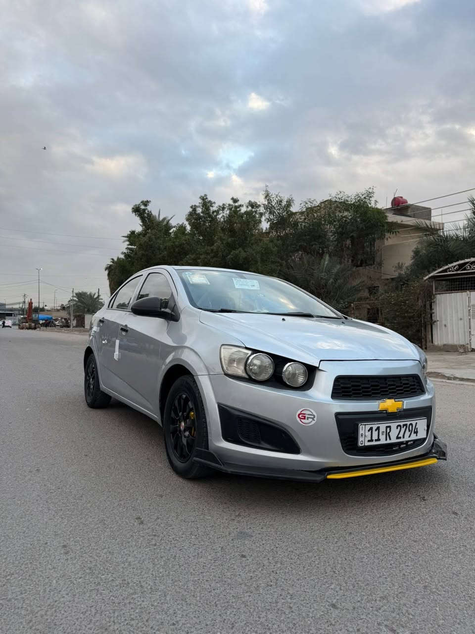 السلام عليكم أفيو سونك شوفر ليت خليج استلاام الشركه العامه موديل 2012بسمي رقم بغداد مميز وهزه جديد وسنويا 2029 بيها قطع صبغ بس بدوان دواخل وبدوان يرباك الصبغ بسب الجراد وصبغ الجماليه فقط السياره احلى من الصور كير اوتماتيك محرك 1800 تبريد ثلج كهربايات كلها شغاله تخم تاير جديد صدر امامي وصدر خلفي جديد السعر (66)وبيها مجال بسيط التصال (***********)العنوان الشعب حي التجار
