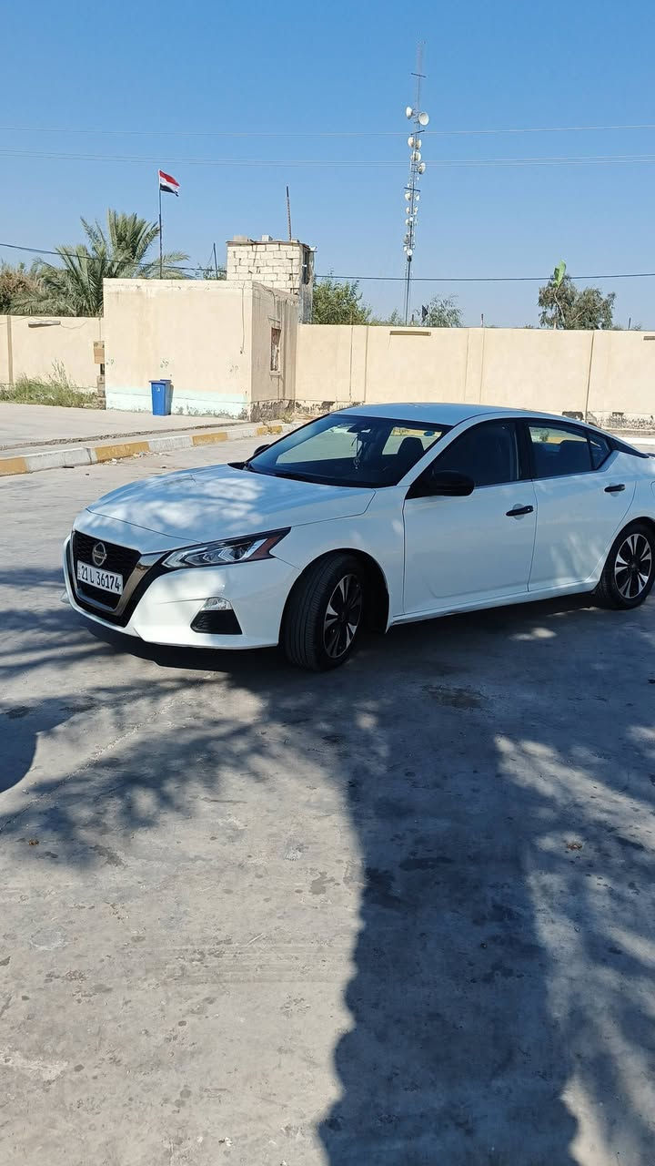 السلام عليكم
من رخصت الادمن 
نسيا ولتمه 22sR
سياره فول عده الفتحه 
ضرر جملغ الخلفي بدون دواخل بس صبغ 
تخم تاير باتري جديد سياره ع وضع شركه 
السعر 170وبيه مجال 
رقم صاحب سياره *********** اني مكلف بنشر
