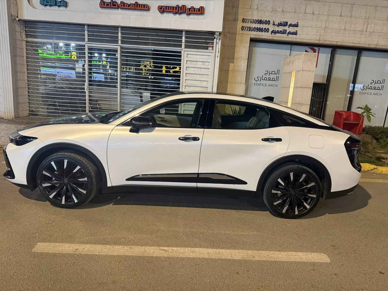 سلام عليكم 
كراون ماجستا 2023
خليجي 
اعلى فئه فول الفول 
ماشيه 9500كيلو بعده بلضمان ساز
بانوراما
كشنات كهرباء تبريد تدفئه
كشنات الخلفيه vib
السياره اعلى فئه بل كراون 
2400توربو هايبرد
كامره 360درجه 
رادار امامي خلفي جانبي 
شاشه دجتال 
عليه bbfبعده بلضمان بلكامل
مكاني الكراده جادريه 
سعره 405 مجال بسيط 
السياره بدوووووون رقم رقم عادي انطيه 
***********
