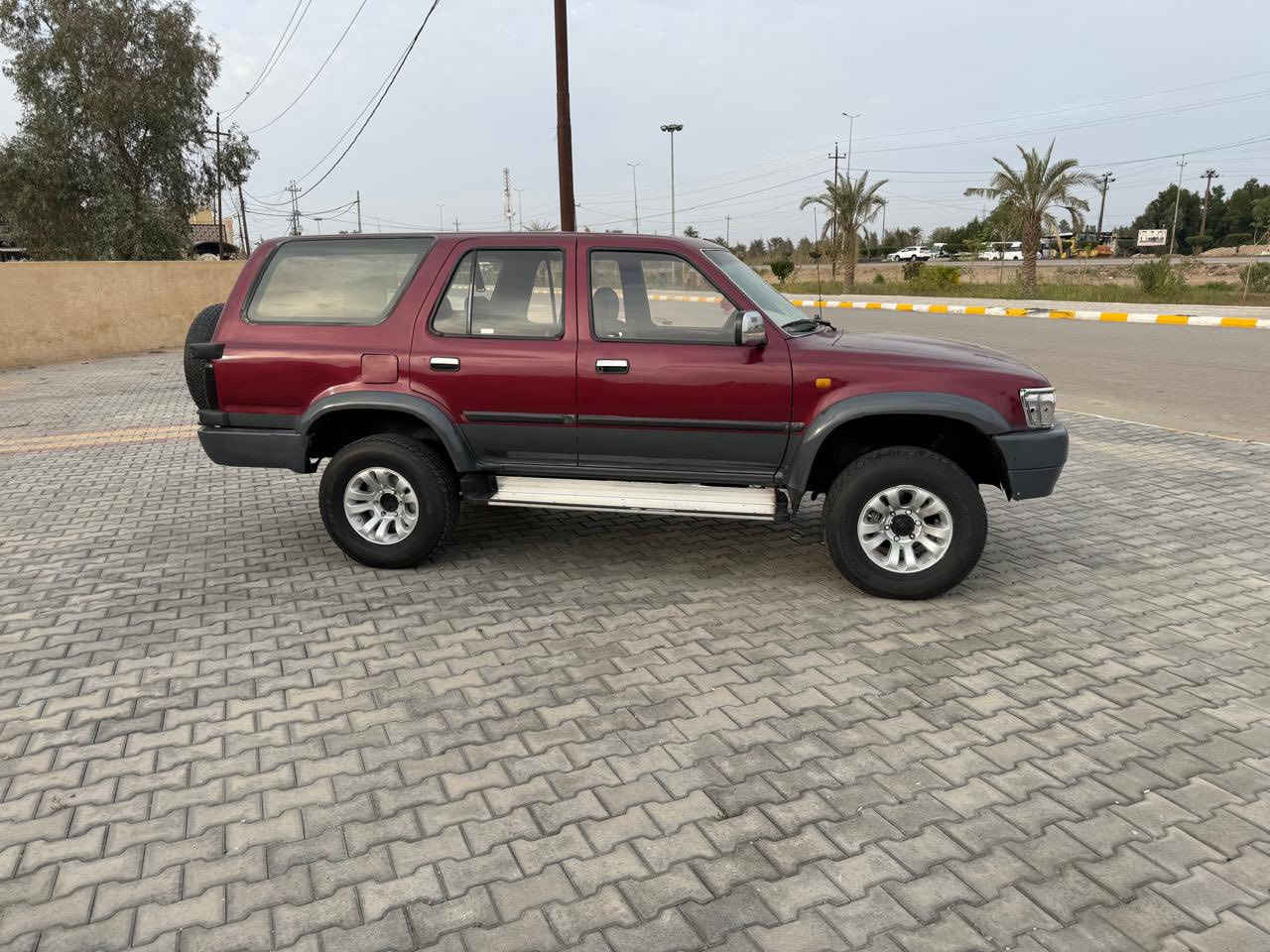 السلام عليكم تويوتا هايلوكس موديل 1995 مكينه ثنين ونص بطه مكينه وكير مكفولات رقم بغداد دولي مشروع وطني هزه جديده سنويه 29 السيارة مكفوله بس صبغ جماليه السياره جاهزه من تخم تاير حداديه جديده السعر 50 وبيها مجال الشري هاذ رقمي ***********مكان السيارة واسط ما متواجد ع فيس
