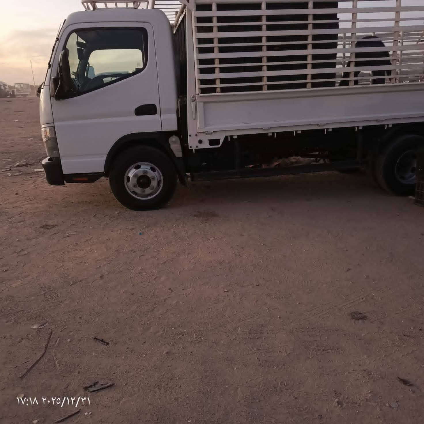 سلام عليكم كنتر اللبيع موديل 22 سياره مكفول كفاله عامه رقم بصره الاستفسار على هذا رقم ***********
