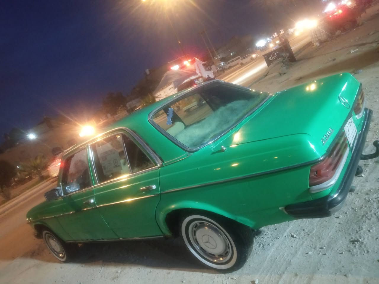 السلام عليكم مارسيدس موديل 84رقم بصره مشروع وطني مكينه وكير شرط حداديه جديده مكانه الناصريه مركز  السعر 25وبيه مجال ***********
