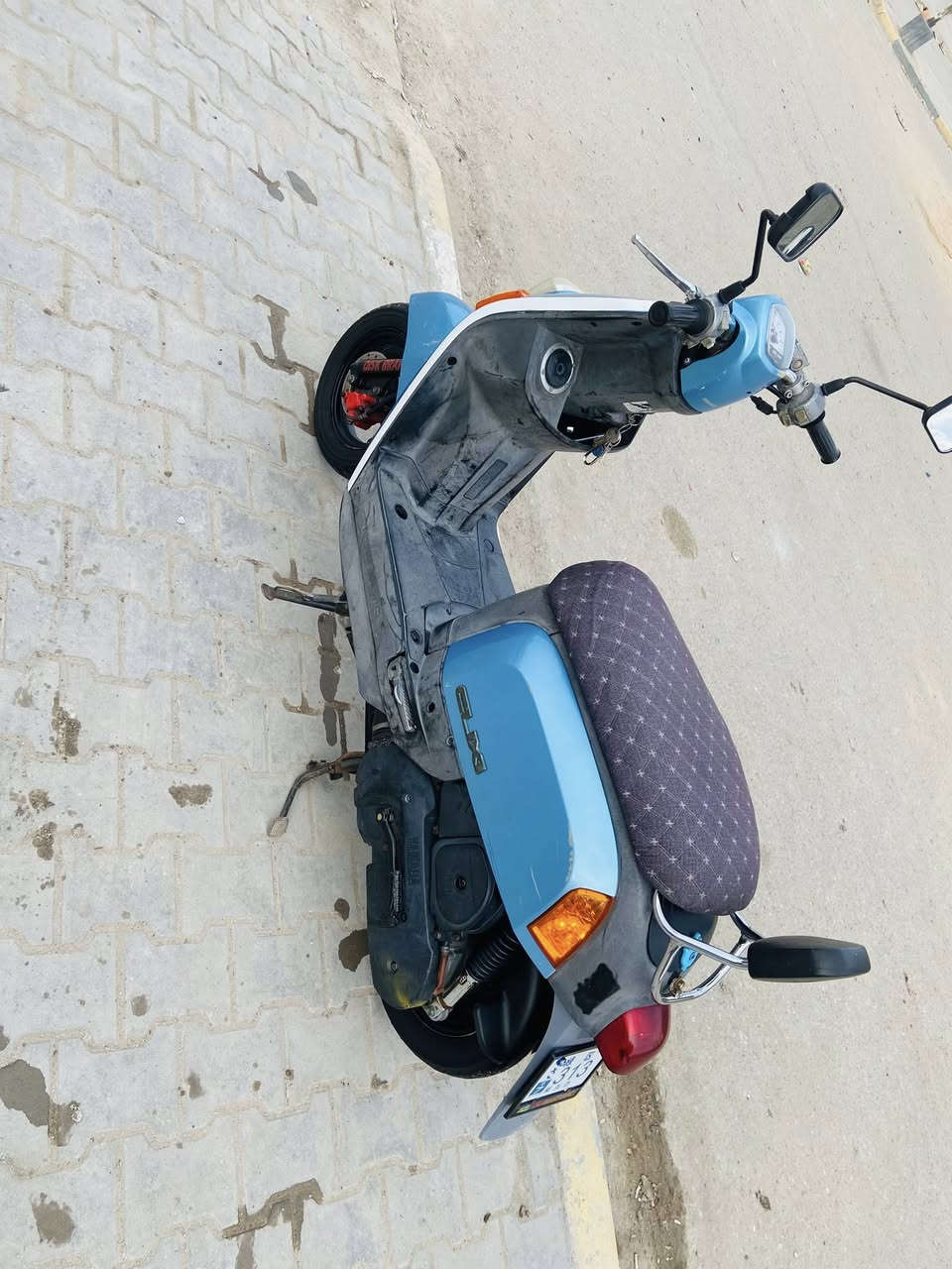 ماكس بوليس نضيفه شغاله من الطول الطول الدراجه بلاد مامفتوح بيهة برغي هندر سلف شغال بك لايت اشاير اسطاب شغال قفال فلا وين شغال دبلات فول امرايات الدراجه جاهزه مابيه اي نقص السعر مليون وبيهة مجال كلش كلش بسيط العنوان بصره كرمة علي ***********واتساب
