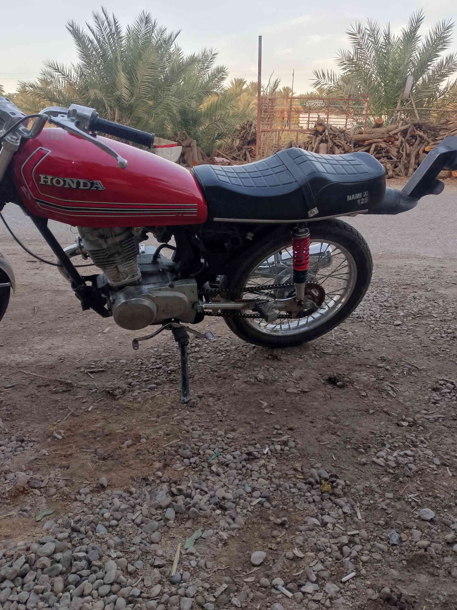 سلام وعليكم للبيع نامه تعمير صدر باكستاني ماشه ستيل تفصال صالنصه باكستاني درجه مرتبه وكله جديد محرك يخبل العسر ب325 وبيه مجال مكان كربلاء شارع الحسينيه الكنطره البيظاء ***********
