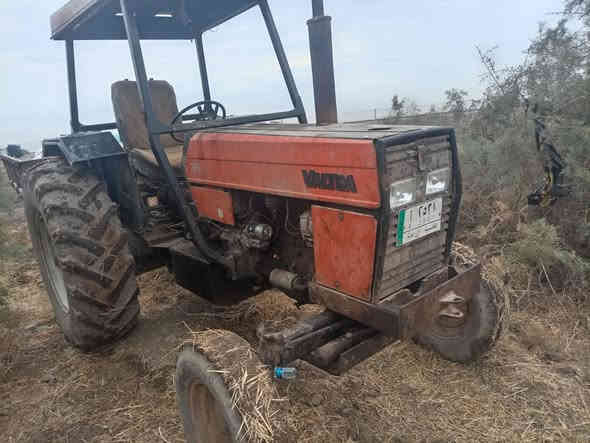 فالميت للبيع كير واكسن شرط ما مفتوح  رقم وسنويه باسمي موبايل ***********
