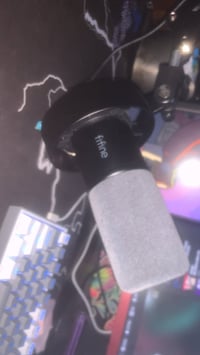 مايك فيفاين K688 • تبديل ب هايبر اكس • أسود