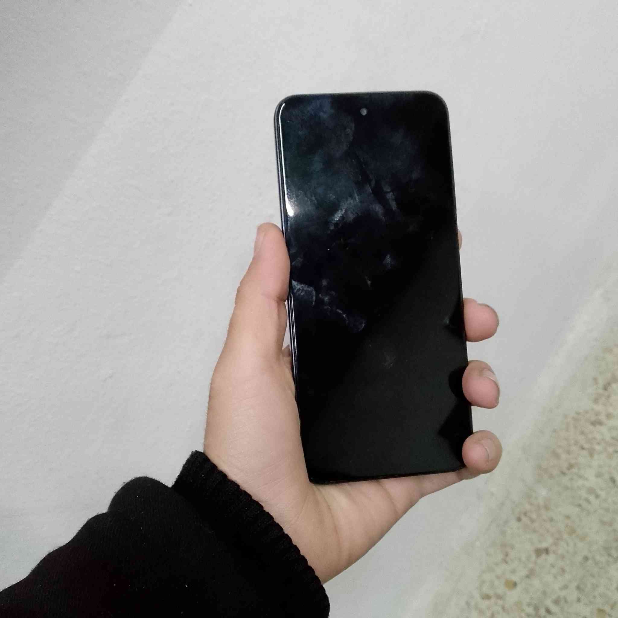 انفنكس اسمارت 9ذاكره 128رام 4الجهاز شغال كامل شرط وضمان 24ساعه السعر 80الف وبي مجال رقمي ***********
