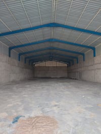 مخزن للايجار • ٦٠٠م • طريق بغداد الكوت