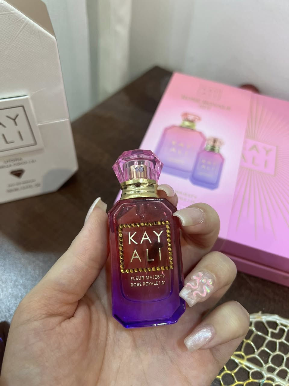 ✨ للبيع مجموعة عطور مميزة بحالة ممتازة ✨
🔸 Kayali Utopia Vanilla Coco (أصلي 100%)
تم استخدامه 3 رشّات فقط، بحالة شبه جديدة تمامًا
💰 السعر: 120 دولار

🔸 Kayali Fleur Majesty (حجم 10 مل - أصلي 100%)
و ليس مستخدما ابداً
💰 السعر: 45,000 دينار عراقي

🔸 Prada Paradoxe (نسخة Master Copy)
💰 السعر: 20,000 دينار عراقي

🔸 Delina - Parfums de Marly (نسخة Master Copy)
💰 السعر: 20,000 دينار عراقي

🔸 Elysa (بديل مطابق لعطر Kayali Fleur Majesty)
رائحة مطابقة بالضبط، مع ثبات وفوحان أعلى، استخدام خفيف جدًا كما هو موضح في العبوة
💰 السعر: 20,000 دينار عراقي

📌 جميع العطور بحالة ممتازة كما موضح
📩

🌸 فرصة رائعة للحصول على عطور فاخرة بأسعار مناسب


**إذا كنت صاحب هذا الإعلان وتريد حذفه لأي سبب، رجاءا أرسل رسالة إلى الدعم الفني**