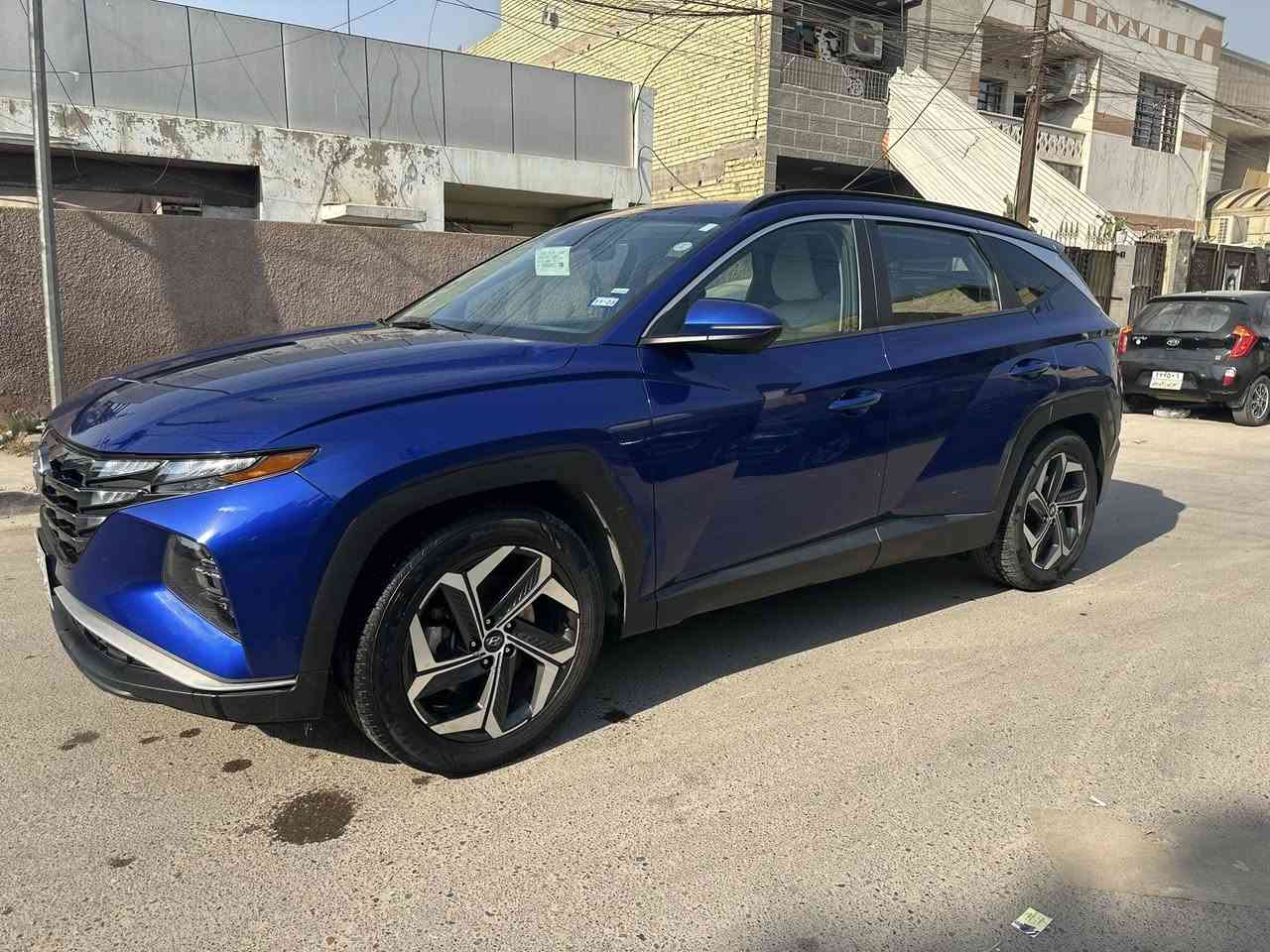 السلام عليكم 
توسان 2022 فول مواصفات رقم أربيل بأسمي 
فتحة بصمة رادارات كشن كهراباء داخل لونين تشغيل عن بعد  وارد أمريكي حادثها جانبي بدون ايرباك اشاير بالمري نقطة عمياء 
شاشة دجتل شاشة كامرة 
محرك 2500 
نضيفة جداً ب185 
***********
