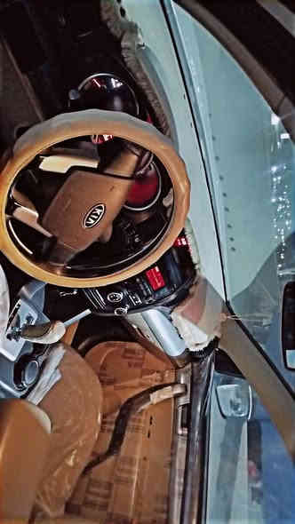 سلام عليكم من رخصت ادمن العزيز .
كيا سورينتو 2011للبيع سياره مكفوله عام كلين من صبغ و تعديل نضيف من يد واحد من شريكه ماشي 150محرك ما مفتوح گير تبريد كهربايات كل شي ب شرط سنوي و رقم جديد ب اسمي 3مقعد  طخم سياره جديد سعر 150بي مجال للطيبين ***********كورك و واتساب
