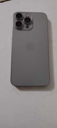 آيفون ١٥ برو ماكس • ٢٥٦ • بطاريه ٨٦