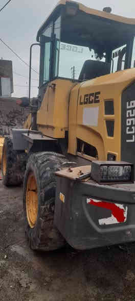 شفل صيني ال سي مديل ١٨ منفس نضيف وجاهز للعمل حجم ٩٢٦ مكان صلاح الدين قضاء بلد السعر دفترين ***********
