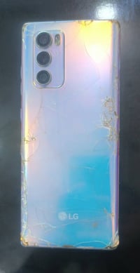 LG وينج • ٢٥٦ • شاشتين