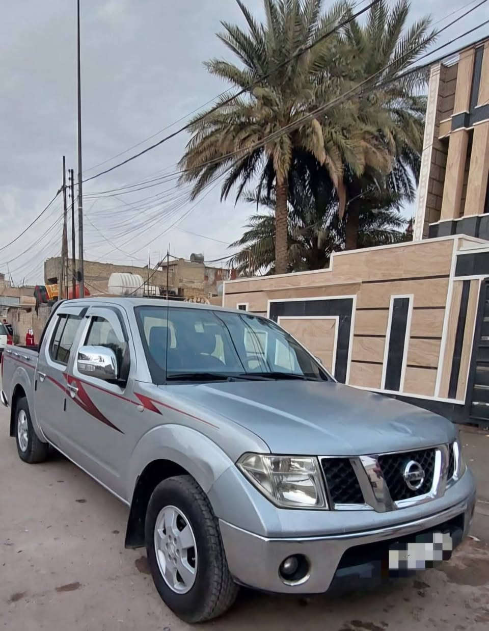 سلام عليكم
عندي بيكم نيفاره موديل 2009 

رقم سليمانيه جديد الدولي شرط التحويل 

مكينه لا بخار ولا تنقيص خير من الله 

كير عادي صدر مامي خلفي جديد تبريد ثلج 

بيه صبغ الباب الخلفي اليمنه 

مكان سياره بغداد الرصافه السعر 90

رقم الهاتف ***********
