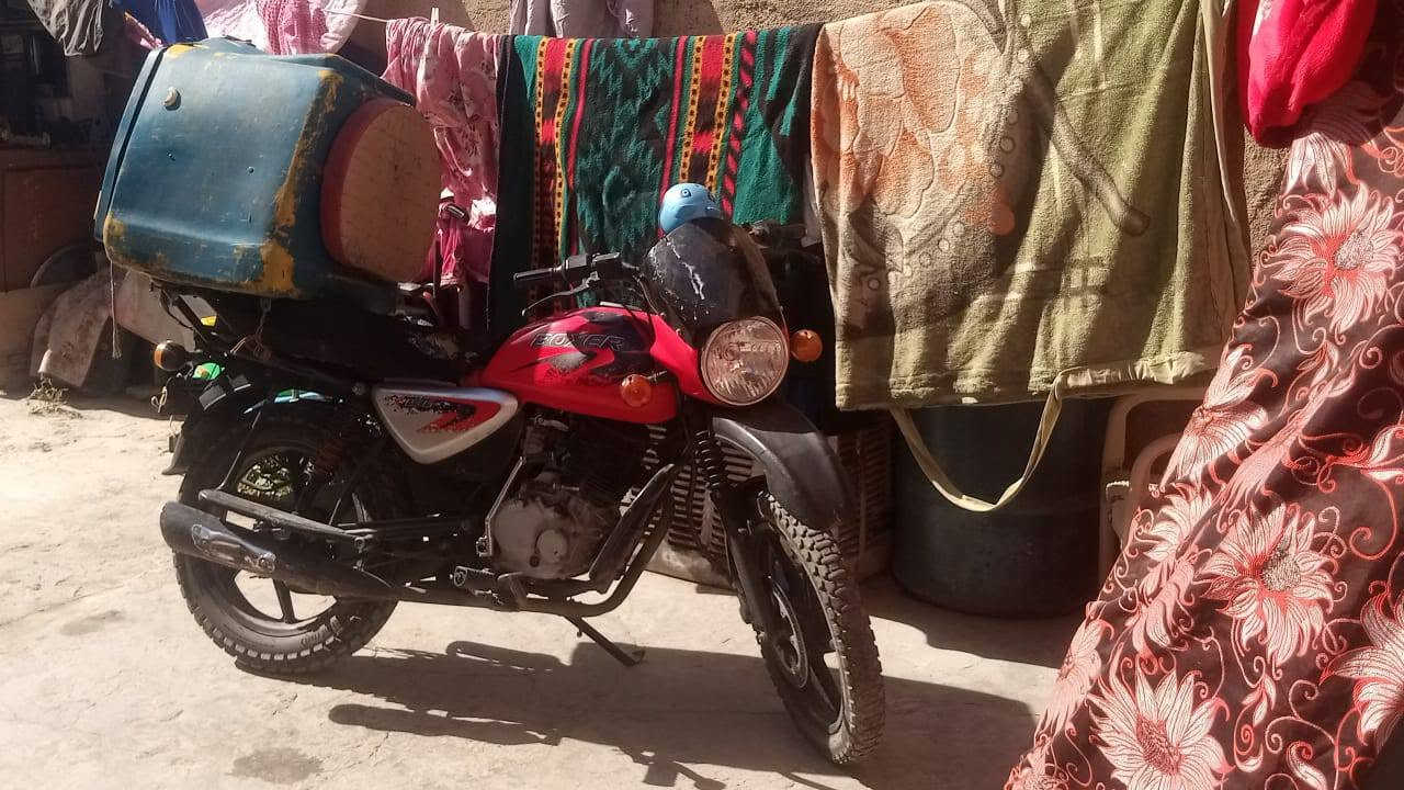 سلام عليكم دراجه بوكسر البيع اوراق كامله مكينه مفتوحه دراجه جاهزه السعر 700.   ***********
