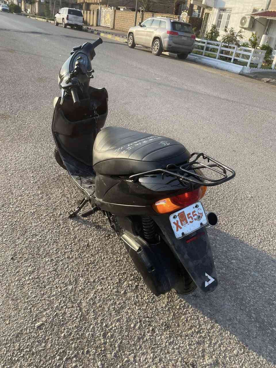 ادرس قديم للبيع الدراجه مكينه ممفتوح الدراجه خير من الله محور كابريتر السعر ٤٥٠ وبيها مجال دراجه كامله كل نقص مابيها العنوان كوت الرقم ‭٠٧٧٦ ٣٦٤ ٦٩٣٧‬او مراوس ب ماكس او بوليس
