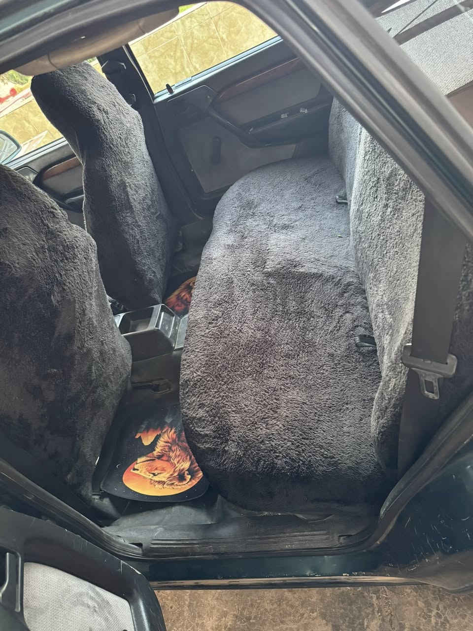 فكترا جنطه  موديل 95 توماتيك حجم 20جامات الاماميه كهرباء سلايت كهرباء تبريد بس ما اعرف اشبي قفل مركزي مراوس فقط اش عندك نزل


**إذا كنت صاحب هذا الإعلان وتريد حذفه لأي سبب، رجاءا أرسل رسالة إلى الدعم الفني**