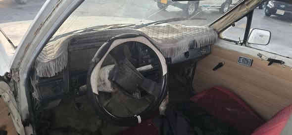 ژ-م***********توێتا پیکاب بۆ فرۆشتن مۆدیل ١٩٨٨گێرو مەکینەی دێرە گێرو مەکینەو ئەکسلی بەشەرت چوار تایەی تازە شانسی بەشەرت ئارمە ئارمەکەی ون بووە کارەبای بەشەرت زۆر توندو تۆڵەو سعر ١٤ گڵاو کەمێ مەجال 
ناونیشان چمچماڵ
