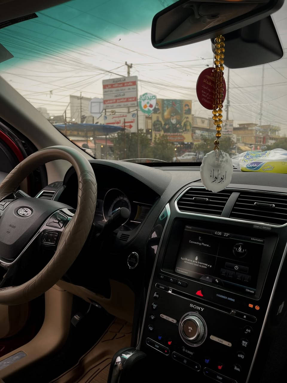 السلام عليكم
فورد اكسبلور خليجي لمتد فول مواصفات
ماشيه ١٠٠ الف
***********  
السعر ٢٠٠
