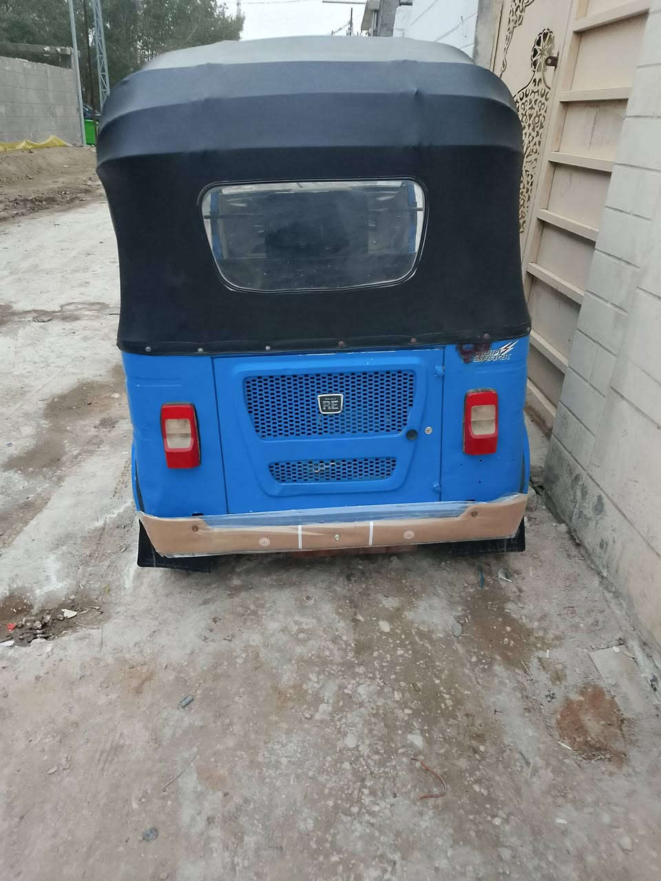 سلام عليكم تكتك لبيع موديل 21شهر 12 كامله تحويل مباشر رقم بابل العنوان حله سيف سعد رقم الهاتف *********** سعر 7/ ملايين ونص بيه مجال
