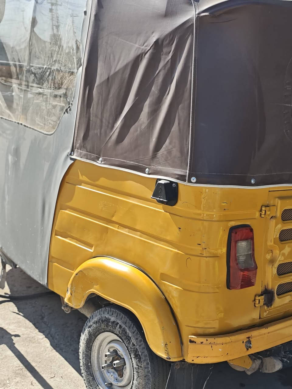 سلام عليكم تكتك لا بيع موديلا 2019شهر 9 رقم وسنويه
تكتك نضيفه خير من الله بيه ضربه بل لغد ول دوسات معمره سعر 6300 مكاني بغداد حي الرشاد الرقم ***********
