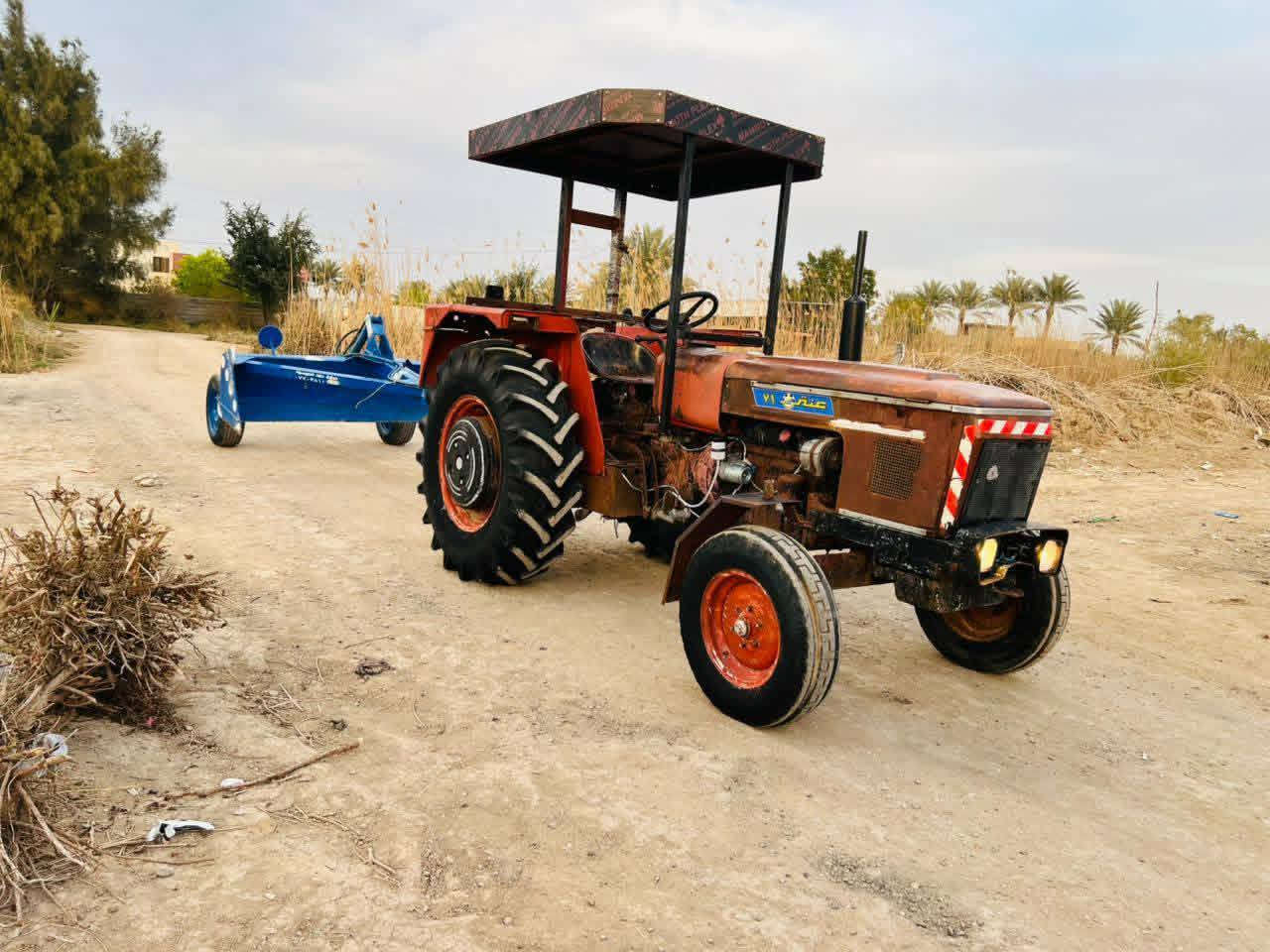 للبيع عنتر موديل 1987 مكينة جديدة ع وضع الشركة لا تصريف ولا تبخير باور مشدود جديد صدر مجفت جديد تخم تاير ثكالات امامي خلفي نكره سلف ستيرن باور كهربائيات شغالة كير ومحرك واكسن وجهاز هودرليك مكفولات مكينة مال جناي خير من الله أي نقص كتاب شركة السعر(٣ونص) المكان ذي قار قضاء الفهود  للأستفسار
 ***********
***********
