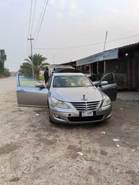 جينسزز 9 خليجي صبغ عام (السياره مكلوبه بيها صفحه والقماره)  تبريد ثلج ...