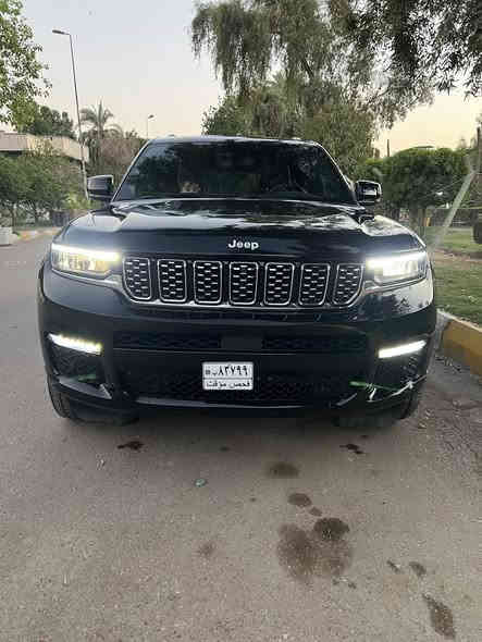 اعلى مواصفات واعلى فئة بل جيب كراند شيروكي سومت 1/1
موديل 2024

المحرك : V6. 3.6L .

العداد 5000 mi 

مقاعد 7 راكب 

رقم : بدون رقم

لون : اسود

فول موصفات اعلى شيء 1/1 

دفع رباعي 4x4

  نظام تعليق هوائي (جكات).

  قيادة ذاتية عند المنعطفات.

  رادار امامي مع مانع تصادم .

  .

  تحذير الخروج عن المسار .

  مستشعر نوم السائق مع نظام التوقف الآلي

  تحذير النقطة عمياء ٥ .

  نظام تحذير عند التقاطعات.

  نظام تحذير عند تجاوز السرعة المحددة.

  

‏

  نظام تقليل الضجيح داخل المقصورة.

  إنارة محيطية.

  شاحن موبايل وايرلس.

  تعديل وضعيات مقود السائق كهربائيا.

  مرايا تعتيم ذاتي.

  المرايا الجانبية قابلة للطي كهربائيا

مرايا الجانبية فاد

ظام الصوت من ماكنتوش مع 19 سماعة.

ويل قياس 21 انج .

* سقف بانوراما .

  شاشه كبيرة 10.1 انج .

  شاشة للراكب الأمامي .

  نظام الخرائط (GPS) .

  عرض خرائط الطريق على لوحة القيادة.

  لوحة القيادة بقياس 12 أنج.

  4 كاميرات خارجية مع بخاخات ماء للتنظيف.

 

  

  المصابيح الأمامية زنون .

  كشافات الضباب زنون .

  دخول ذكي.

  بصمة على 5 ابواب للدخول الذكي.

  تشغيل عن بعد .

  الصندوق الخلفيي كهربائي .

  فتح الصندوق الخلفي مع حركة القدم.

أقل

 

  اضافات من الخشب الطبيعي للمقصورة الداخلية.

  ذاكرة لحفظ وضعيات الجلوس للمقاعد الأمامية

  مساج للمقاعد الامامية .

  المقاعد الأمامية كهربائية .

  المقاعد الأمامية تبريد وتدفئة .

  المقاعد الخلفية تدفئة وتبريد .

  ستائر للشبابيك الخلفية.

  انارة داخلية LED متعددة الالوان .

  حساسات امامية وخلفية .

  7 راكب.

  مكيف خلفي مع وحدة تحكم منفصلة .

  تدفئة مقود القيادة.

  مانع تصادم خلفي .

  بلوتوث تلفون .

  محدد سرعة .

  نظام التشغيل والاطفاء الاوتوماتيكي 

  مكيف خلفي مع وحدة تحكم منفصلة .

  تدفئة مقود القيادة.

  مانع تصادم خلفي .

  بلوتوث تلفون .

  محدد سرعة .

  نظام التشغيل والاطفاء الاوتوماتيكي .

  نظام بريك اوتماتيكي

وبعد هواي مواصفات ما مذكورة . 

حادثها  بنيد وجاملغ امامبي نفس لون ابلادي  بدون دواخل  وصبغ جاملغ خلفي صبغ

رقم صاحب السيارة 

***********

السعر33000$بدون لوحات
