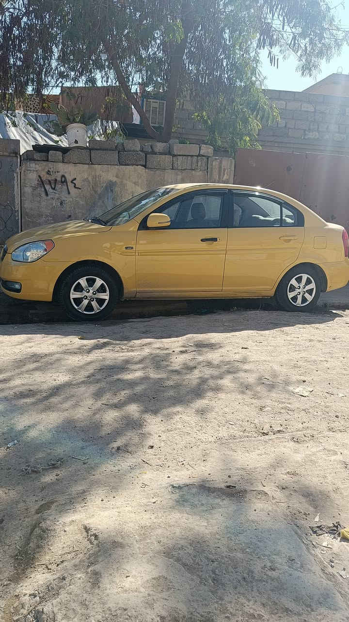 السلام عليكم اكسنت دبدوب للبيع موديل 2011 كوري محرك وكير شرط رقم بغداد أوربي بسمي هزه جديده محرك 16 أصلي ماشيه 150 بيها بوند امبدل بدون دواخل وبيها تصفيات معجون هيئه وغرمات صفر شرط التحويل السعر 90 وبيها مجال للطيبين خابر وتدلل *********** ،،،***********
