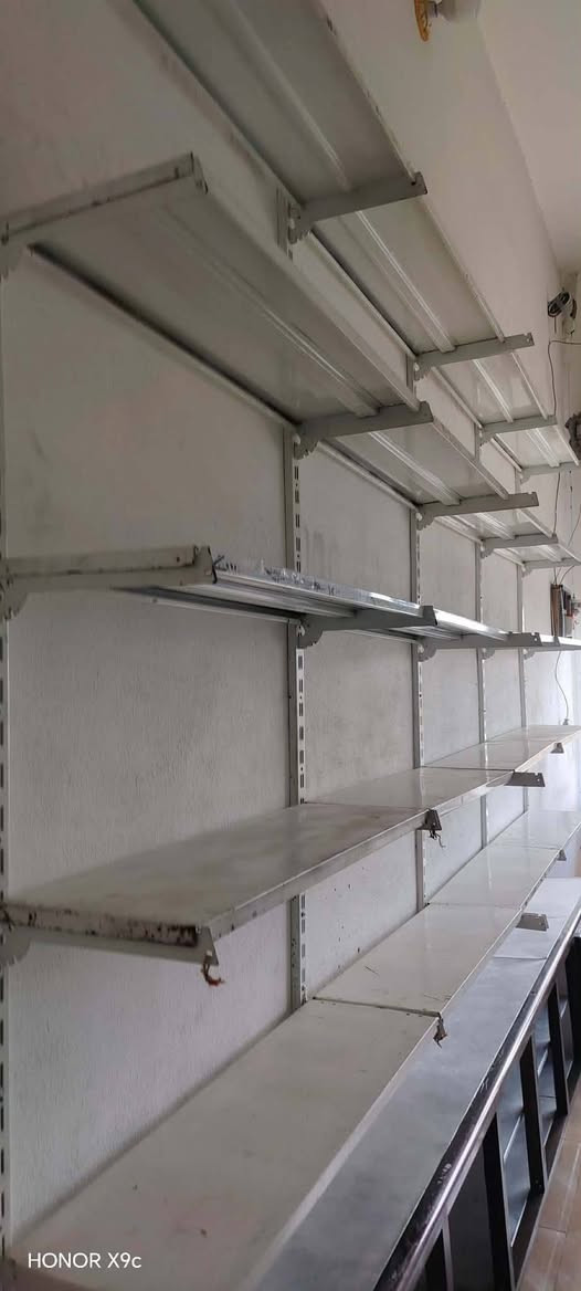 السلام عليكم اخوان الاعزاء
اغراض محل للبيع

ثلاجتين+رفوف+وزان+ مضله مال محل+جمخانه مال خضروات+ باب المنيوم+رفوف صغير مال علج+دولاب زغير 

📍+ لديه محل للايجار محل بيها ٧ تشهر ايجار من يرغب لايجار المحل للاتصال على الرقم + موقع الايجار موضح بل فيديو داخل المنشور

للاستفسار اكثر الاتصال على الرقم /‏‪***********‬‏
