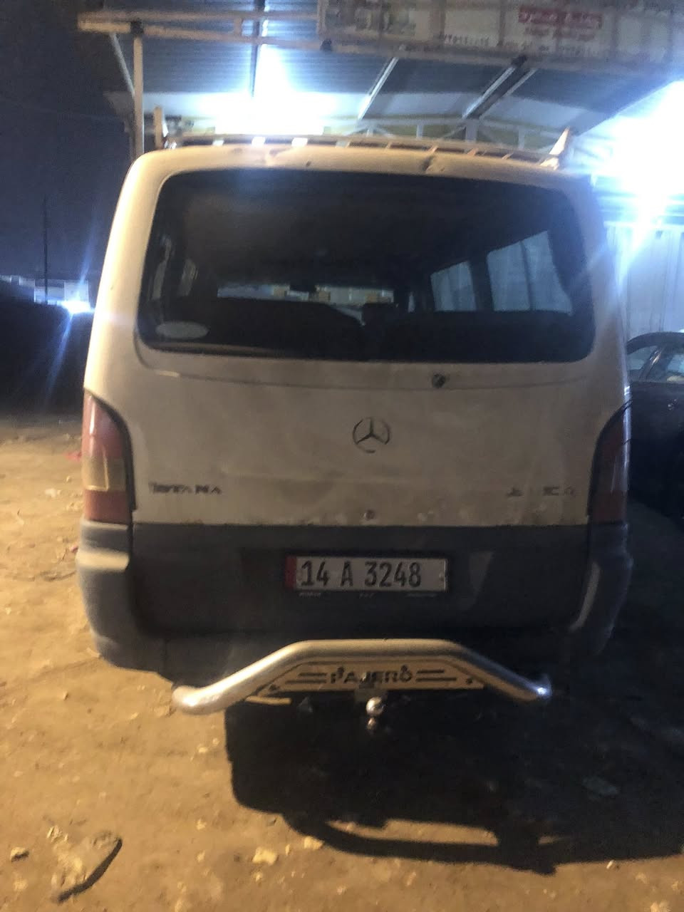 سلام عليكم للبيع ستانه موديل 1999 رقم بصره الدولي مصفره هيئه وغرامات واصوليات كامله كير محرك وحداديه جدد وتخم تايرات جديد تبريد وتدفئه شغال  سنويه لسنة 2027 دوشمه ارضيه وكشنات كامله وجديده للستفسار الاتصال على الرقم *********** السعر عند الاتصال
