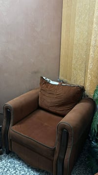 تخم ١٠ مقاعد • نظافة ٨٠٪