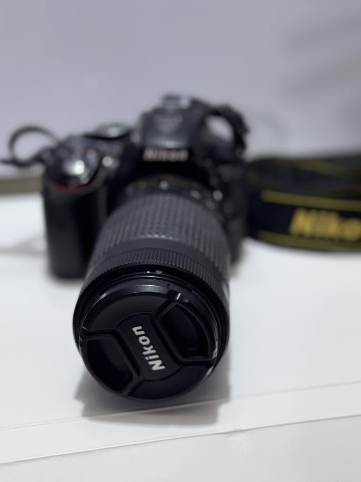 كاميرا Nikon 5300D
نقل الصور بي خاصية الاتصال الاسلكي "Wi-Fi"
زوم 300-70
الكاميرا استعمل شخصي ونظيفه كلش 
السعر المطلوب 400 الف دينار


**إذا كنت صاحب هذا الإعلان وتريد حذفه لأي سبب، رجاءا أرسل رسالة إلى الدعم الفني**